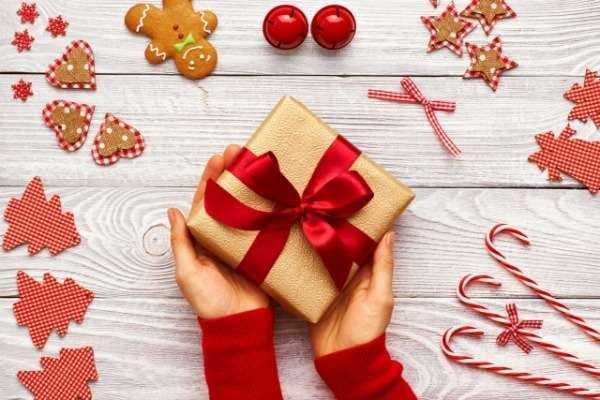 Idee regalo Natale 2023: consigli e le offerte per risparmiare
